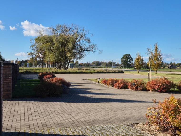 Parduodamos administracinės, kitos paskirties, maitinimo, paslaugų, prekybos patalpos Šiaulių r. sav., Gruzdžių mstl.,  M. Katiliškio g., 381.94 m2 ploto 60