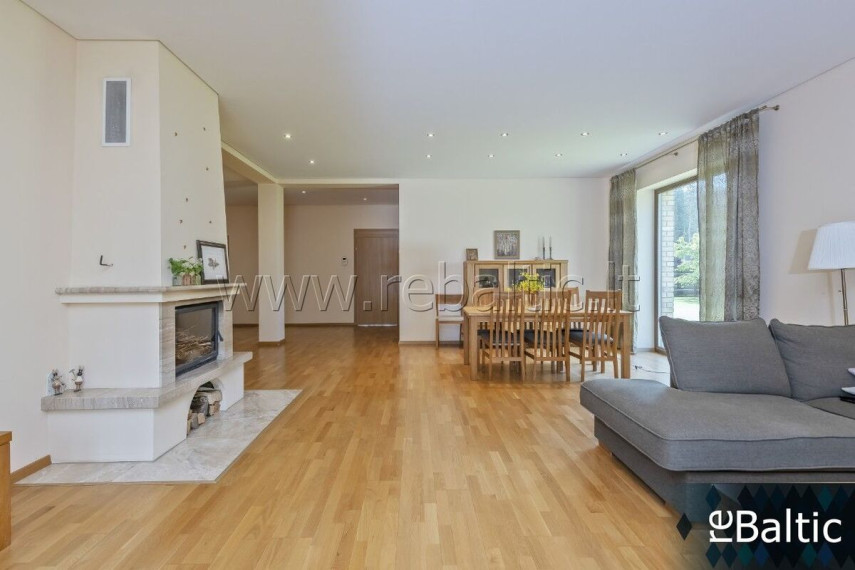 Parduodamas namas Nemenčinės pl., Nemenčinės pl., Vilniaus m., Vilniaus m. sav., 334 m2 ploto, 2 aukštai 10
