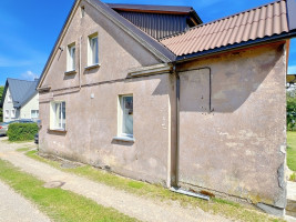 Parduodama namo dalis Kretingos centre – J. Pabrėžos g.! 23