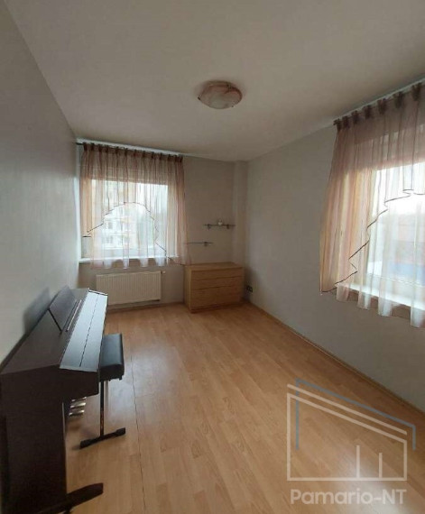 Parduodamas butas Paryžiaus Komunos g., Vėtrungė, Klaipėdos m., Klaipėdos m. sav., 82 m2 ploto, 4 kambariai 3