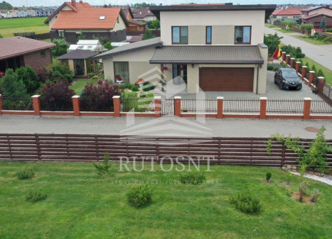 Parduodamas namas Slengių k., Klaipėdos r. sav., 205 m² ploto 5 kambariai