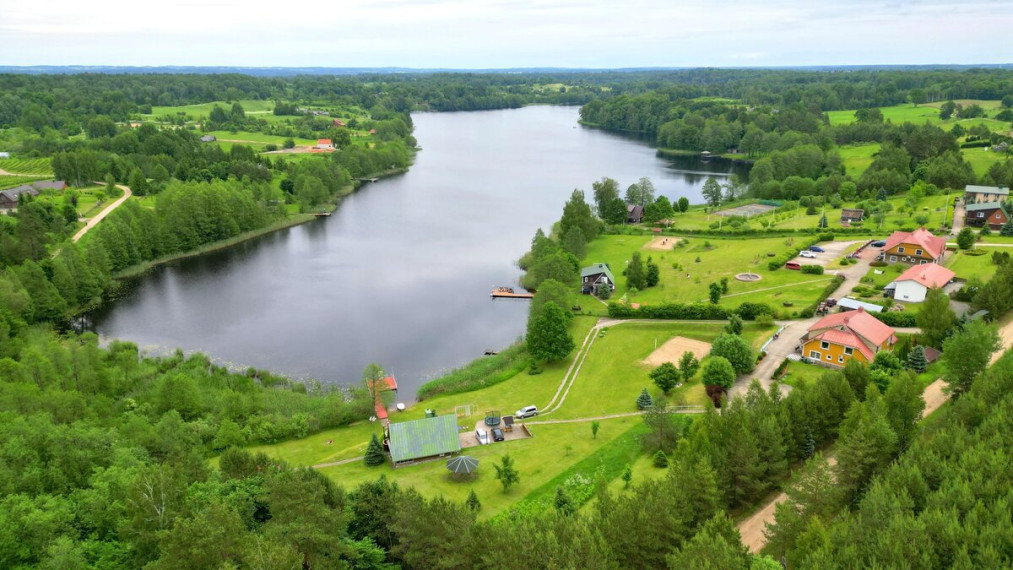 Parduodamas namas Bijūnų k., Trakų r. sav., 331 m2 ploto, 2 aukštai 10