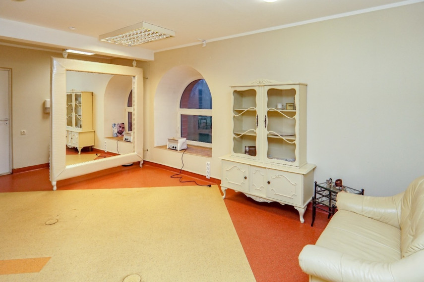 Parduodamos administracinės patalpos Vilniaus g., Centras, Panevėžio m., Panevėžio m. sav., 294.47 m2 ploto 6