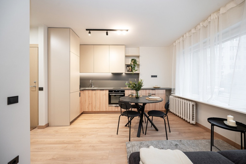 Parduodamas butas Šeimyniškių g., Šnipiškės, Vilniaus m., Vilniaus m. sav., 134 m2 ploto, 6 kambariai 4