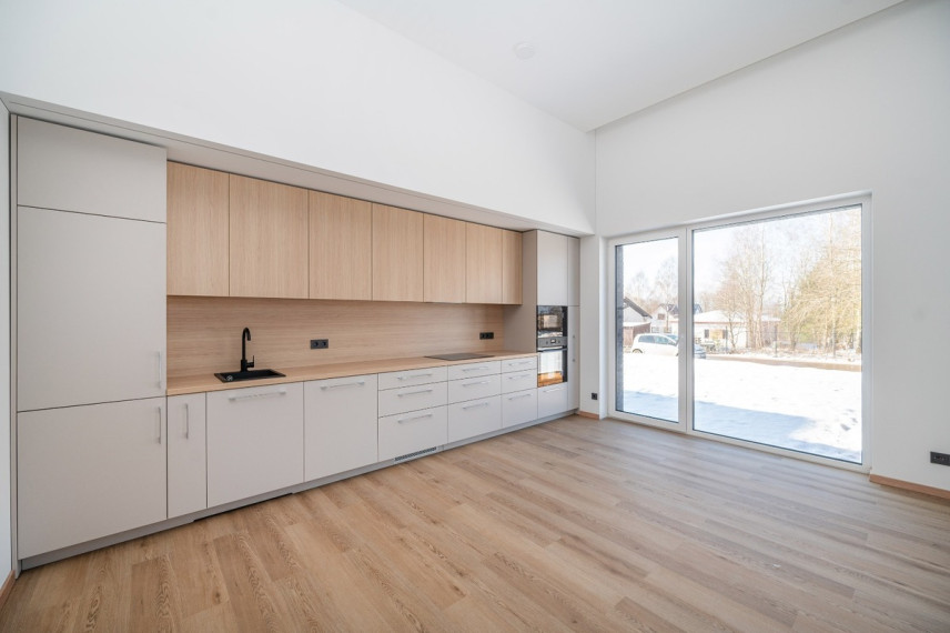Parduodamas namas Vilniaus r. sav., Didžiasalio k., Bitininkų g., 103 m2 ploto, 1 aukštai 3