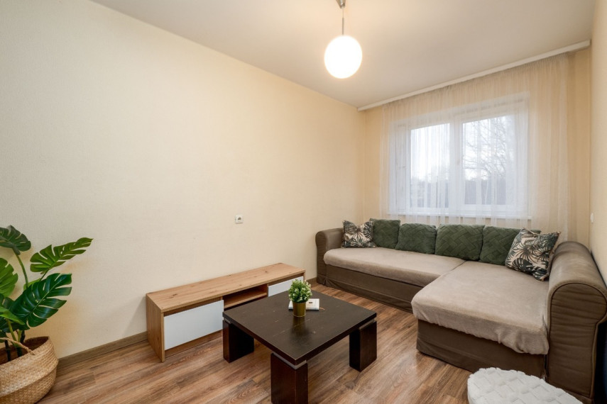 Parduodamas butas Apkasų g., Žirmūnai, Vilniaus m., Vilniaus m. sav., 44.44 m2 ploto, 2 kambariai 1