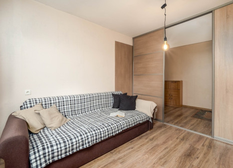 Parduodamas butas Apkasų g., Žirmūnai, Vilniaus m., Vilniaus m. sav., 44.44 m2 ploto, 2 kambariai