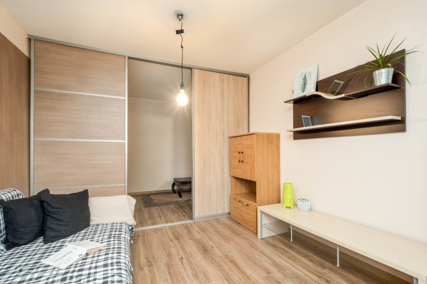 Parduodamas butas Apkasų g., Žirmūnai, Vilniaus m., Vilniaus m. sav., 44.44 m2 ploto, 2 kambariai 5