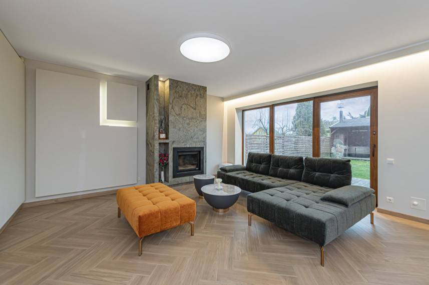 Parduodamas namas Tujų g., Garliavos m., Kauno r. sav., 214 m² ploto 4 kambariai 6