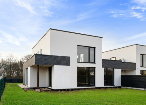 Parduodamas namas Bičiulių g., Trakų Vokė, Vilniaus m., Vilniaus m. sav., 209 m2 ploto, 2 aukštai
