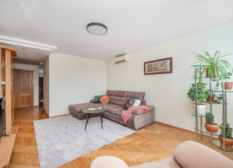 Parduodamas butas Justiniškių g., Justiniškės, Vilniaus m., Vilniaus m. sav., 60 m2 ploto, 3 kambariai