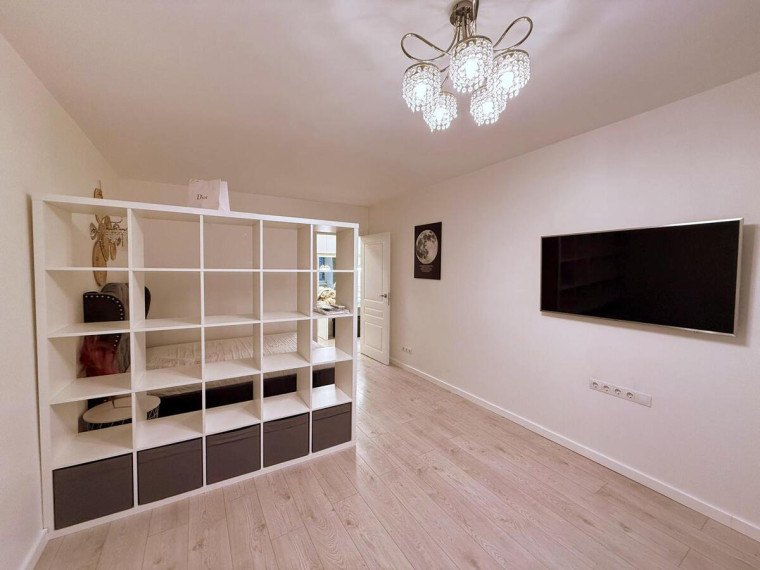 Nuomojamas butas Buivydiškių g., Šeškinė, Vilniaus m., Vilniaus m. sav., 40 m2 ploto, 1 kambariai 4