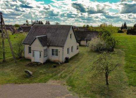 Mūrinis gyv. namas Panevėžio r., Užunevėžių k., Tylos g. 2