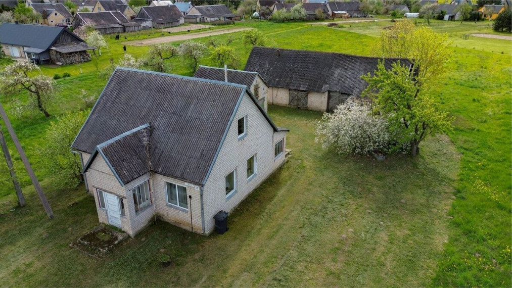 Mūrinis gyv. namas Panevėžio r., Užunevėžių k., Tylos g. 2 5