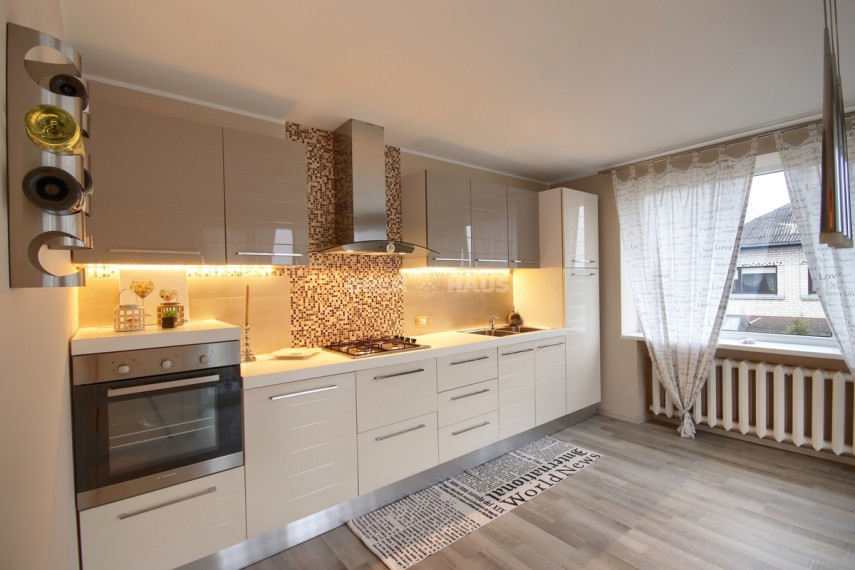 Parduodamas namas Žaisos g., Vaišvydava, Kauno m., Kauno m. sav., 302.84 m2 ploto, 3 aukštai 5