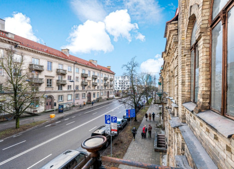 Nuomojamos administracinės, paslaugų, prekybos patalpos J.Basanavičiaus g., Naujamiestis, Vilniaus m., Vilniaus m. sav., 136.56 m2 ploto