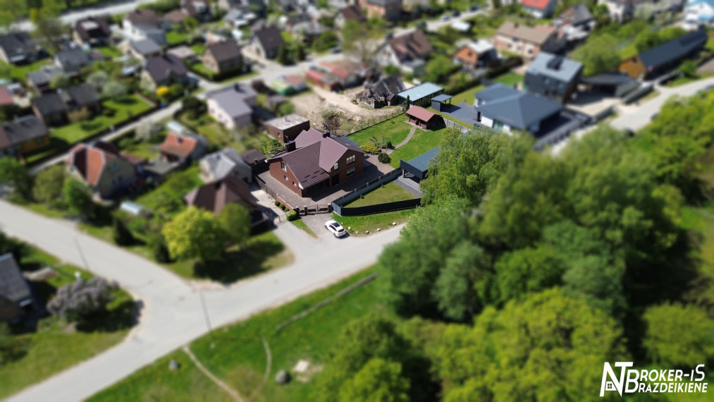 Parduodamas namas Rėkyvos g., Centras, Šiaulių m., Šiaulių m. sav., 237.54 m² ploto 6 kambariai 4