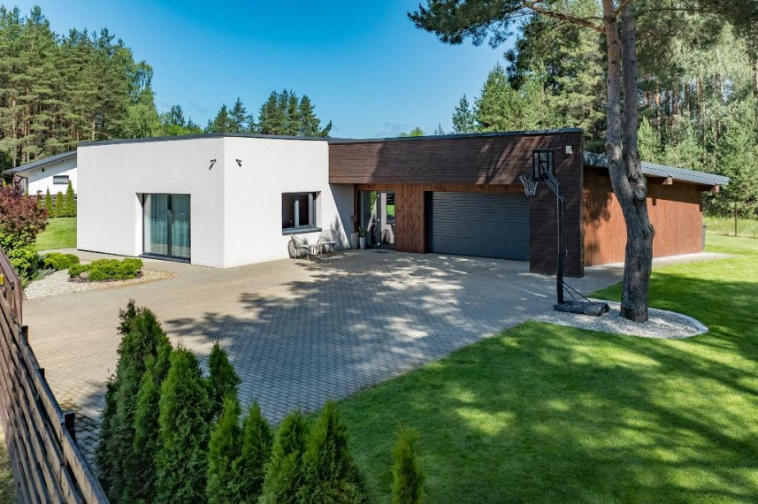 Parduodamas namas Vilniaus g., Molėtų m., Molėtų r. sav., 174.56 m² ploto 4 kambariai 5