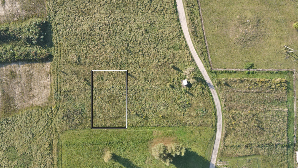 Parduodamas namų valdos paskirties sklypas Kalnėnai, Vilniaus m., Vilniaus m. sav., 9.27 a ploto 5