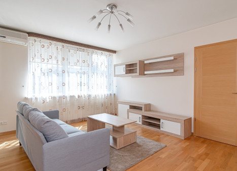 Nuomojamas butas Girulių g., Pašilaičiai, Vilniaus m., Vilniaus m. sav., 66 m2 ploto, 3 kambariai