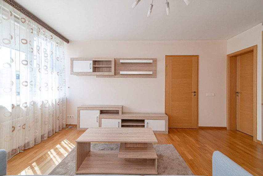 Nuomojamas butas Girulių g., Pašilaičiai, Vilniaus m., Vilniaus m. sav., 66 m2 ploto, 3 kambariai 2