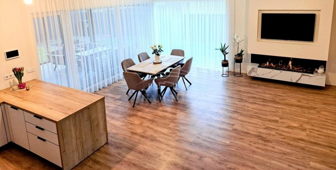 Parduodamas namas Klaipėdos m., Klaipėdos m. sav., 158 m2 ploto, 2 aukštai 6