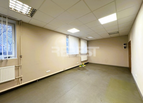Nuomojamos administracinės, paslaugų, prekybos patalpos Tilžės g., Centras, Šiaulių m., Šiaulių m. sav., 28 m2 ploto Nuomojamos administracinės, paslaugų, prekybos patalpos Tilžės g., Centras, Šiaulių m., Šiaulių m. sav., 28 m2 ploto