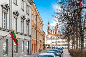 Stilingas, 3 miegamųjų, butas Senamiestyje 32