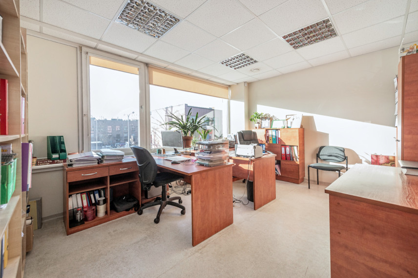 Parduodamos administracinės patalpos Kareivių g., Žirmūnai, Vilniaus m., Vilniaus m. sav., 500.02 m2 ploto 1