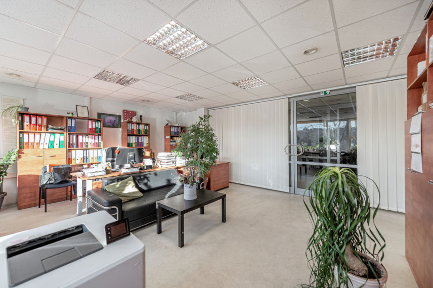 Parduodamos administracinės patalpos Kareivių g., Žirmūnai, Vilniaus m., Vilniaus m. sav., 500.02 m2 ploto 9