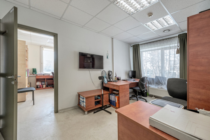 Parduodamos administracinės patalpos Kareivių g., Žirmūnai, Vilniaus m., Vilniaus m. sav., 500.02 m2 ploto 16