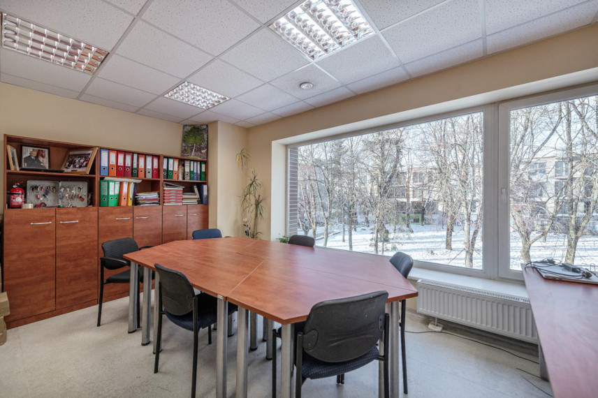 Parduodamos administracinės patalpos Kareivių g., Žirmūnai, Vilniaus m., Vilniaus m. sav., 500.02 m2 ploto 22