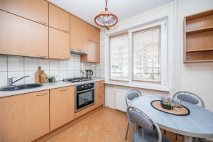 Nuomojamas butas Loretos Asanavičiūtės g., Karoliniškės, Vilniaus m., Vilniaus m. sav., 47 m2 ploto, 2 kambariai 1