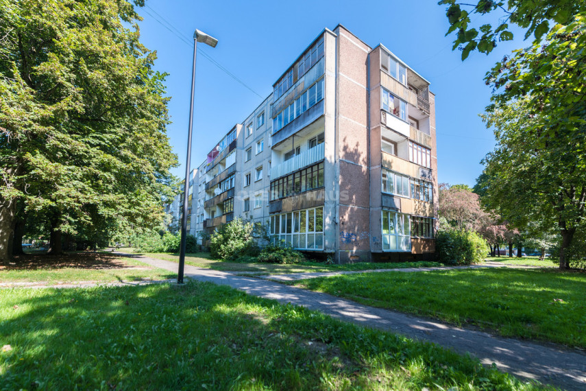 Parduodamas butas Žirmūnų g. , Žirmūnai, Vilniaus m., Vilniaus m. sav., 61.12 m2 ploto, 3 kambariai 2