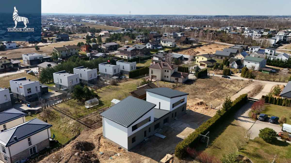 Parduodamas namas Mėtų g., Bajorų k., Vilniaus r. sav., 178 m2 ploto, 2 aukštai 5