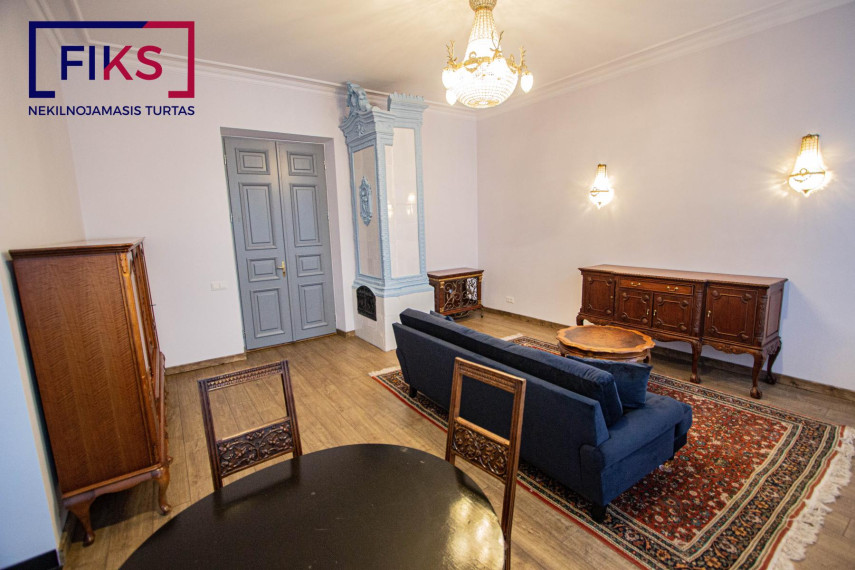 Nuomojamas butas D. Poškos g., Senamiestis, Kauno m., Kauno m. sav., 82.00 m² ploto 3 kambariai 1