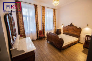 Nuomojamas butas D. Poškos g., Senamiestis, Kauno m., Kauno m. sav., 82.00 m² ploto 3 kambariai 10