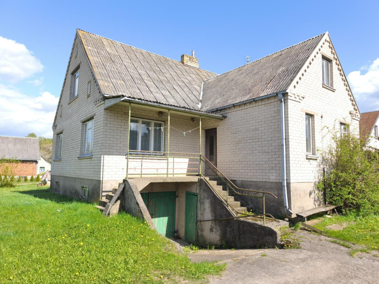 Parduodamas namas Liaušių k., Ukmergės r. sav., 217.00 m² ploto 5 kambariai 1
