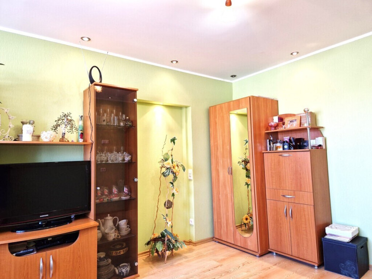 Parduodamas geras, erdvus 3 kambarių butas Utenoje, Vaižganto g 5