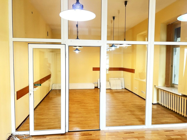 Nuomojamos administracinės patalpos K. Donelaičio g., Centras, Kauno m., Kauno m. sav., 13.32 m2 ploto 4