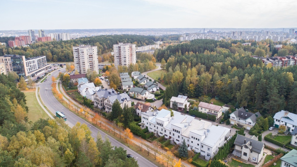 Parduodamas namas Liongino Baliukevičiaus-Dzūko g., Fabijoniškės, Vilniaus m., Vilniaus m. sav., 236.09 m2 ploto, 3 aukštai 20
