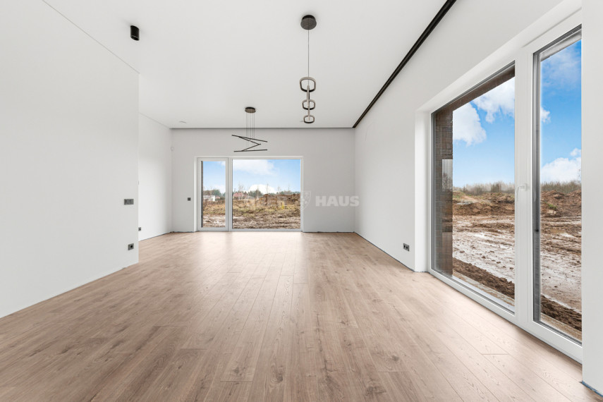 Parduodamas namas Griežlių g. , Salininkai, Vilniaus m., Vilniaus m. sav., 110 m2 ploto, 2 aukštai 3