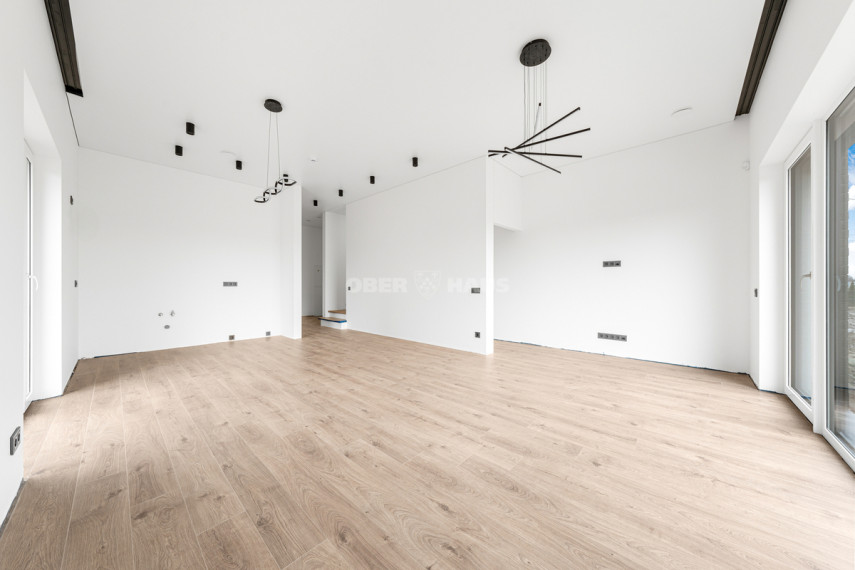Parduodamas namas Griežlių g. , Salininkai, Vilniaus m., Vilniaus m. sav., 110 m2 ploto, 2 aukštai 5