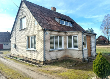 Parduodamas namas Pašvitinio g., Linkuvos m., Pakruojo r. sav., 19.23 m² ploto 2 kambariai