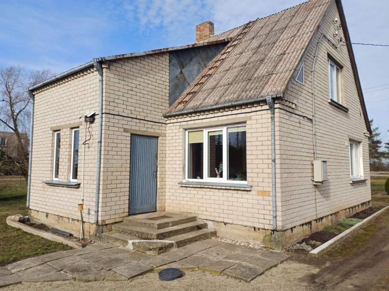 Parduodamas namas Pašvitinio g., Linkuvos m., Pakruojo r. sav., 19.23 m² ploto 2 kambariai 4