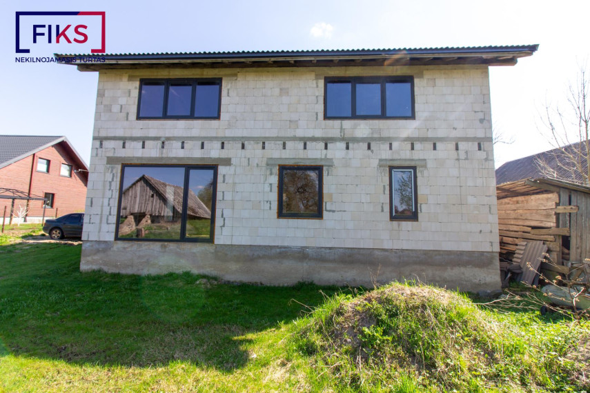 Parduodamas namas Taikos g., Kvėdarnos mstl., Šilalės r. sav., 145.00 m² ploto 4 kambariai 1