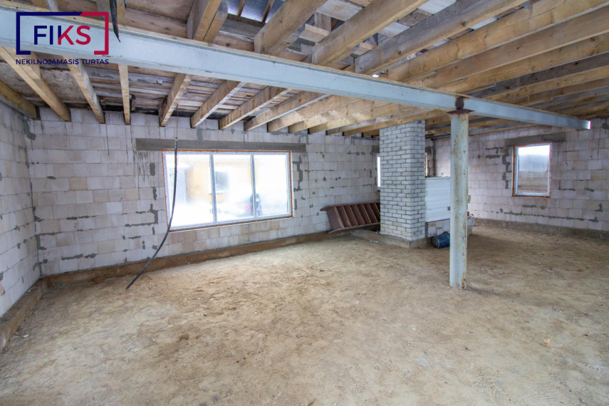 Parduodamas namas Taikos g., Kvėdarnos mstl., Šilalės r. sav., 145.00 m² ploto 4 kambariai 12