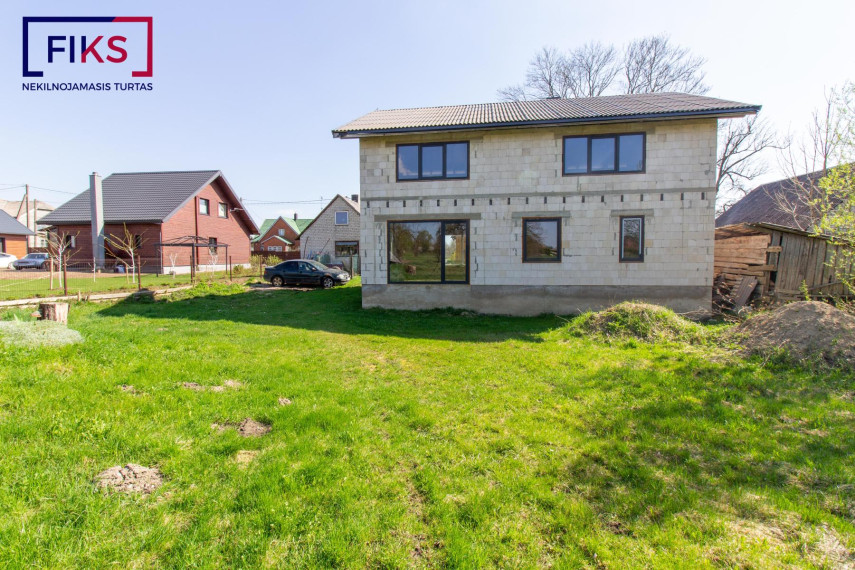 Parduodamas namas Taikos g., Kvėdarnos mstl., Šilalės r. sav., 145.00 m² ploto 4 kambariai 3