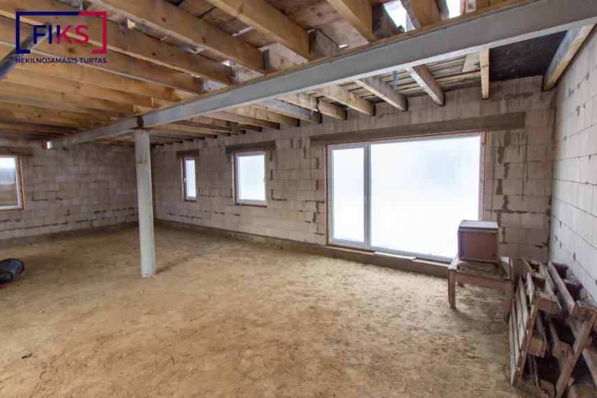 Parduodamas namas Taikos g., Kvėdarnos mstl., Šilalės r. sav., 145.00 m² ploto 4 kambariai 10