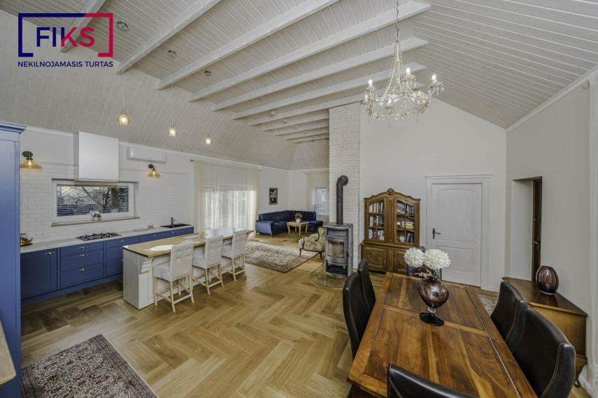 Parduodamas namas Ryšių g., Kauno m., Kauno m. sav., 199 m² ploto 6 kambariai 5